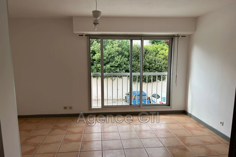 Location appartement Hyères  