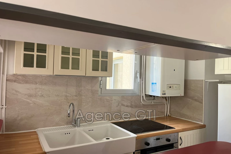 Location appartement Hyères  