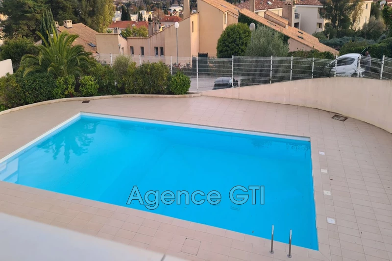 Location appartement Hyères  