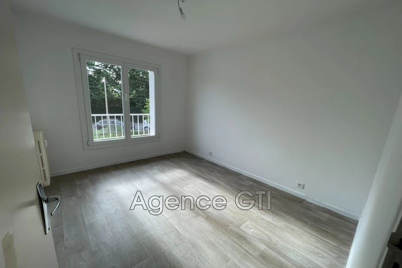 Photo n°4 - Location appartement Hyères 83400 - 847 €