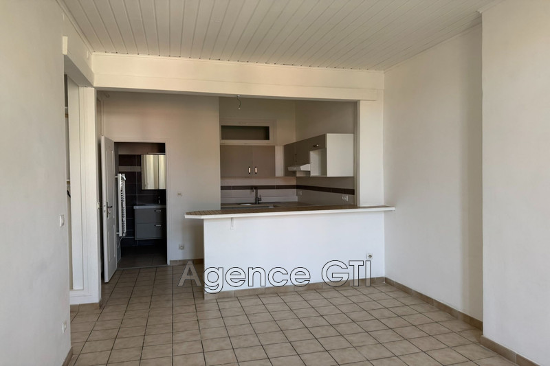 Photo n°4 - Location appartement Hyères 83400 - 844 €