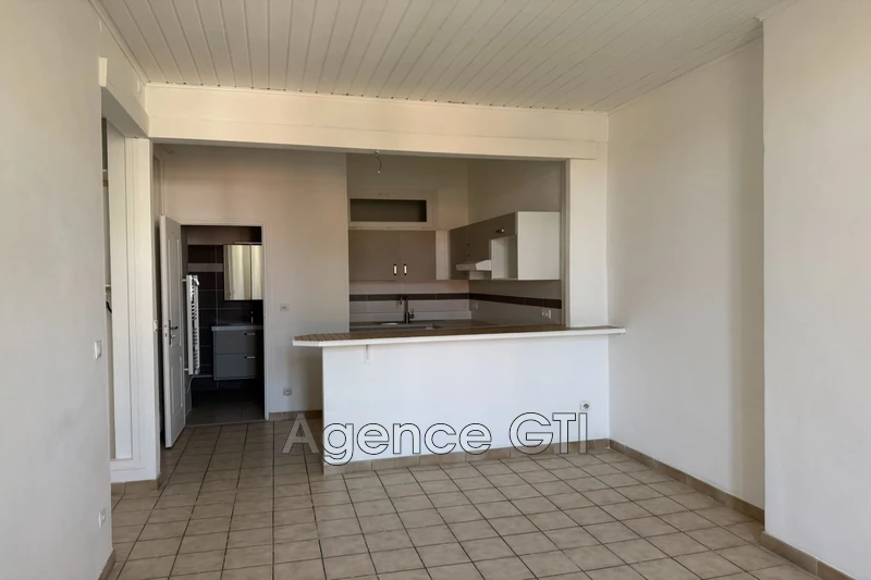 Location appartement Hyères  
