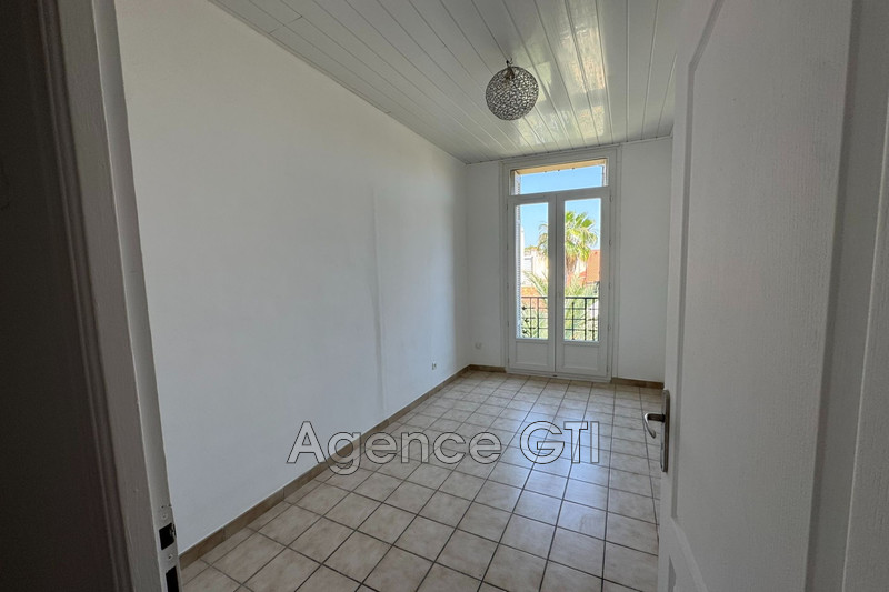 Photo n°7 - Location appartement Hyères 83400 - 844 €