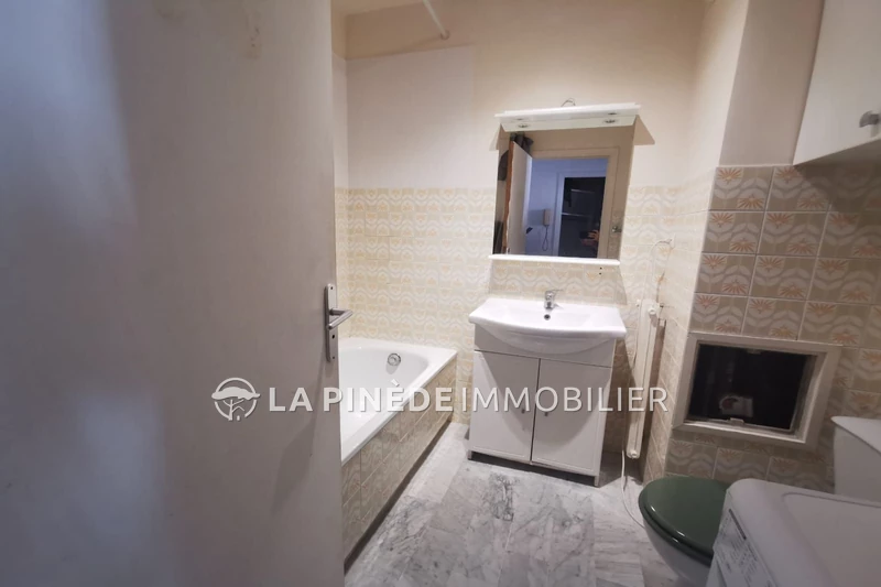 Location appartement Saint-Laurent-du-Var  