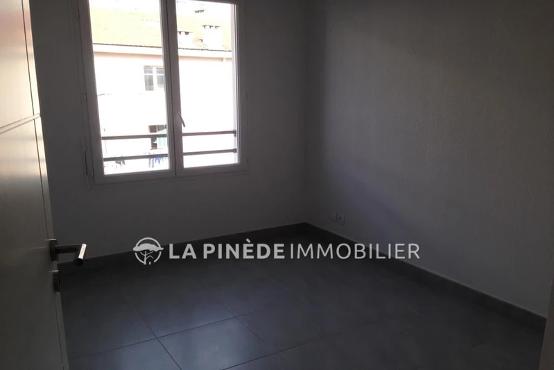 Location appartement Cagnes-sur-Mer  