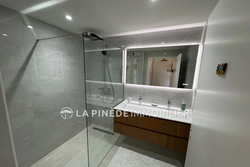 Location appartement Mandelieu-la-Napoule  Location appartement Mandelieu-la-Napoule