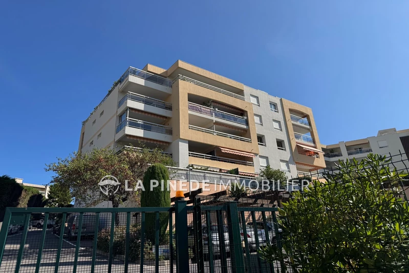 Vente appartement Saint-Laurent-du-Var  