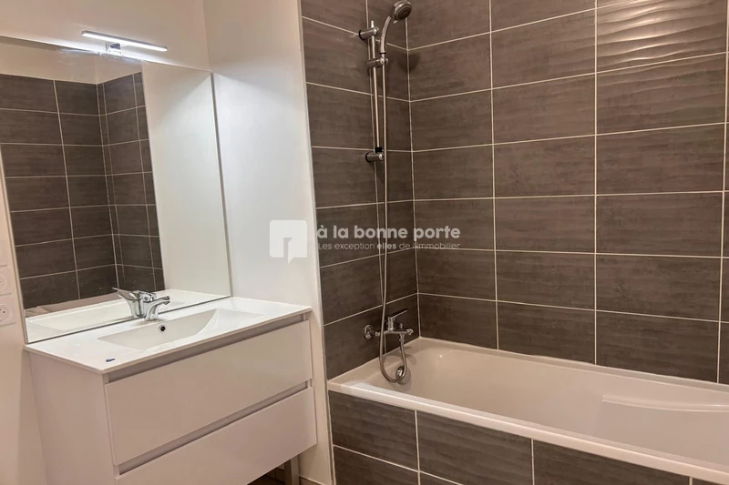 Location appartement Trets  