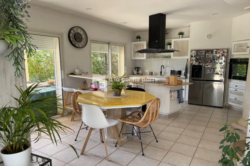 Vente villa contemporaine Le Puy-Sainte-Réparade  