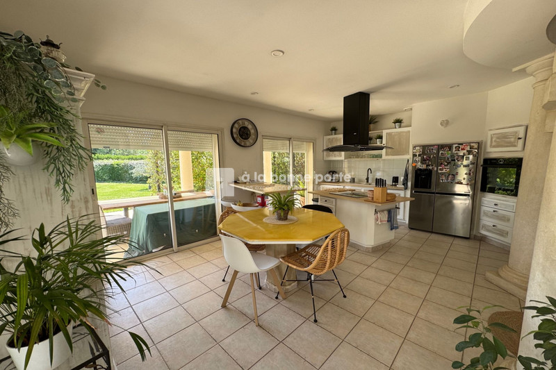 Vente villa contemporaine Le Puy-Sainte-Réparade  