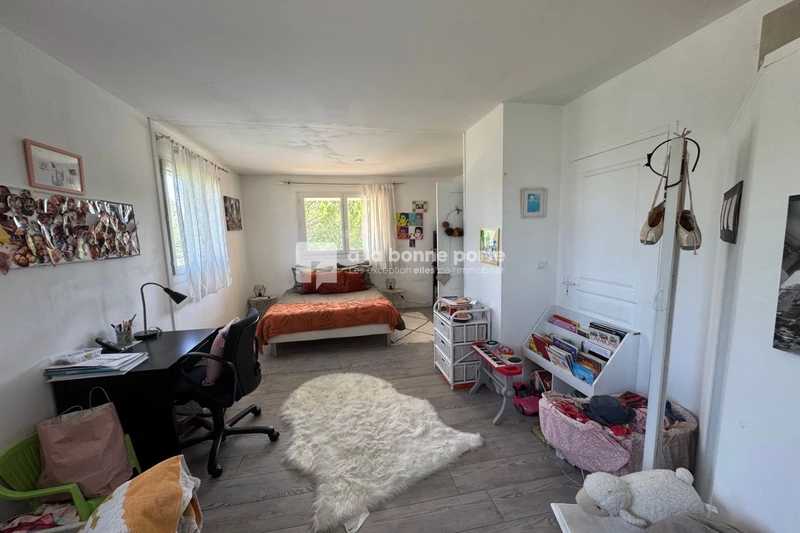 Vente villa contemporaine Le Puy-Sainte-Réparade  