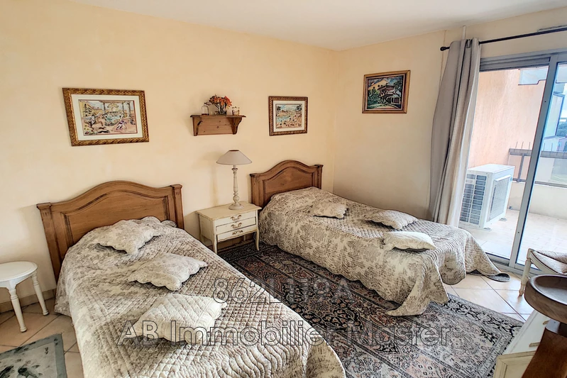 Location appartement Antibes  