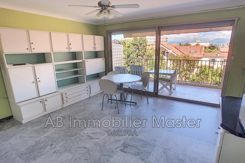 Location appartement Antibes  