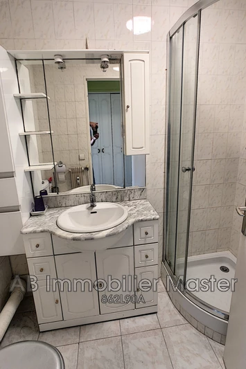 Location appartement Antibes  