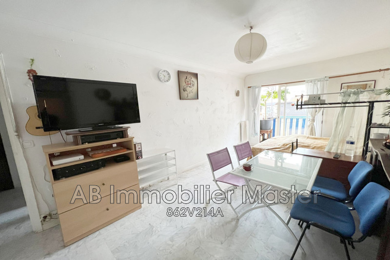 appartement  2 pièces  Antibes Centre-ville  42 m² -   