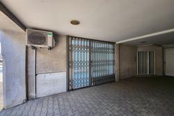 Professionnel local commercial Sérignan  