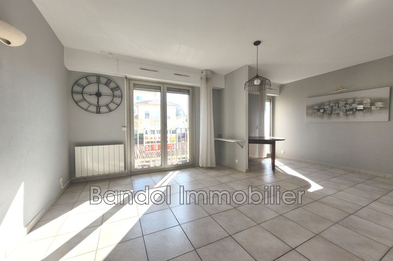Photo n°1 - Vente appartement Bandol 83150 - 155 000 €