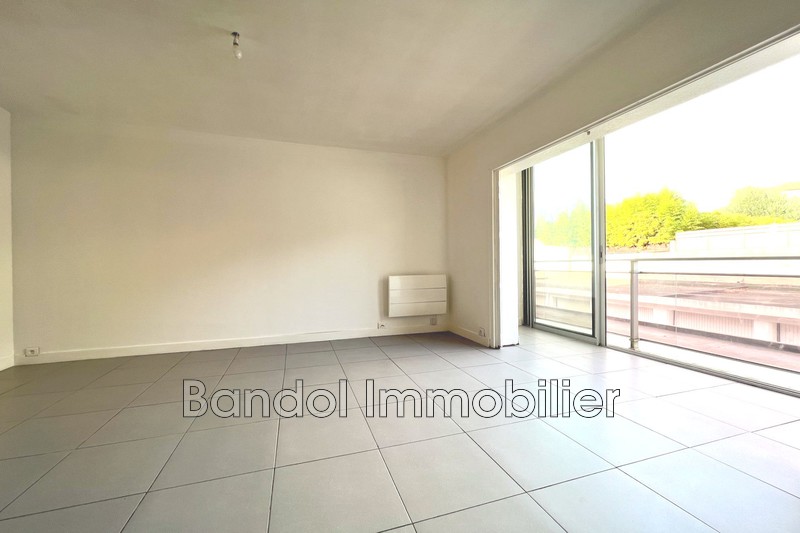 Photo n°1 - Vente appartement Bandol 83150 - 158 000 €