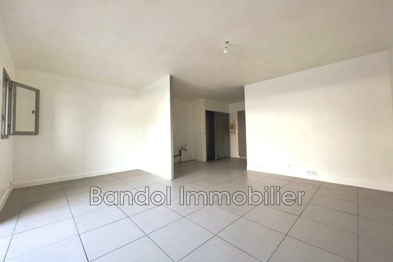 Photo n°2 - Vente appartement Bandol 83150 - 158 000 €