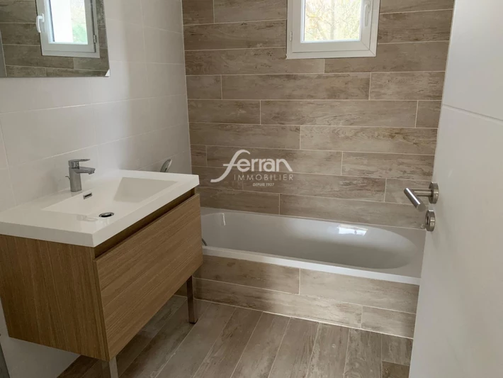 Location villa Entrecasteaux  