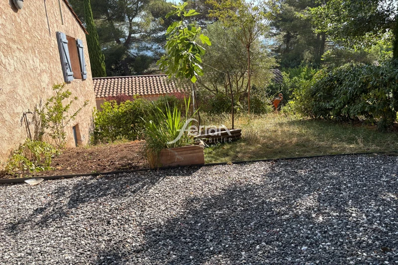 Photo n°2 - Location appartement Aups 83630 - 780 €