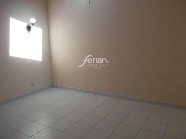 Location appartement Salernes  