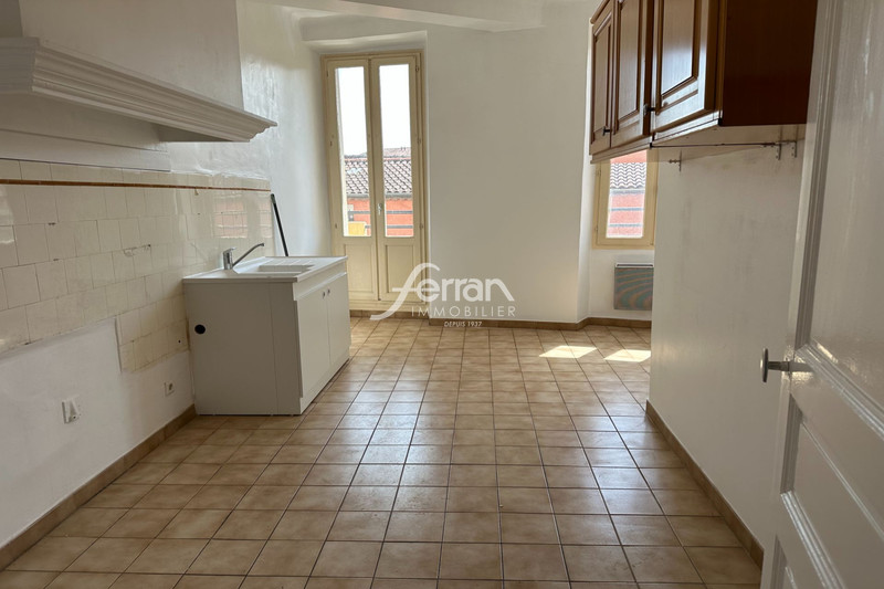 Photo n°3 - Location appartement Salernes 83690 - 700 €