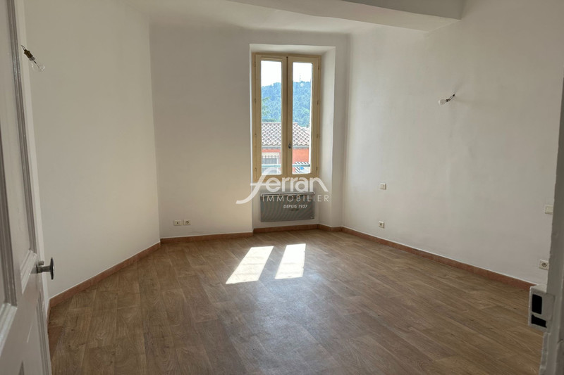 Location appartement Salernes  