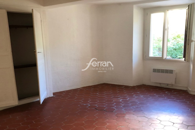 Photo n°5 - Location appartement Entrecasteaux 83570 - 530 €