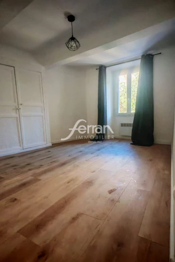 Location appartement Entrecasteaux  