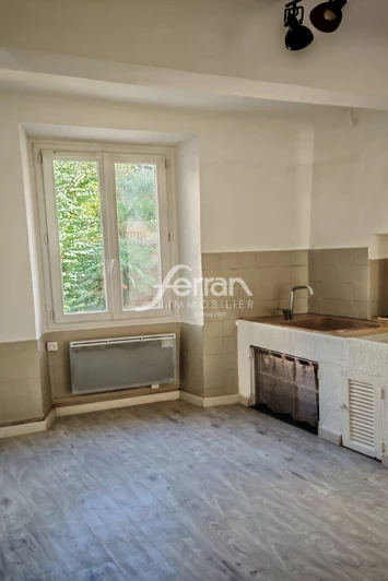Location appartement Entrecasteaux  