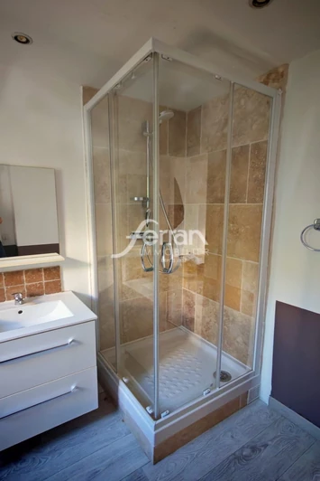 Location appartement Entrecasteaux  