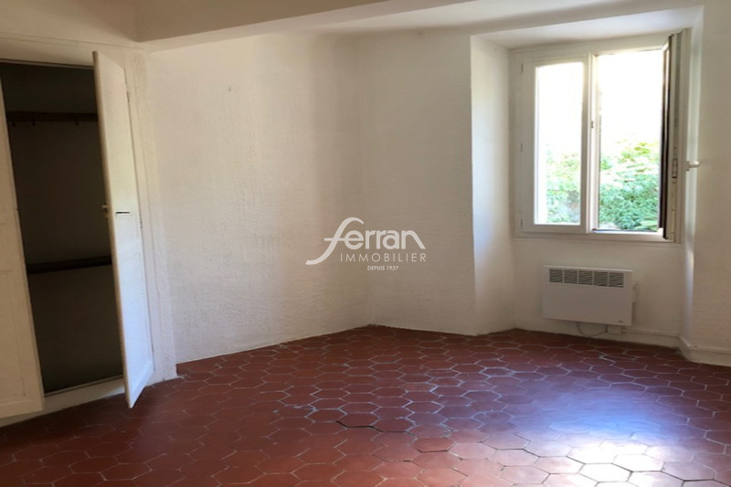 Photo n°4 - Location appartement Entrecasteaux 83570 - 530 €