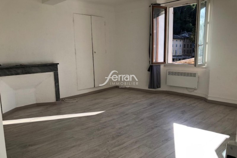 Photo n°3 - Location appartement Entrecasteaux 83570 - 530 €
