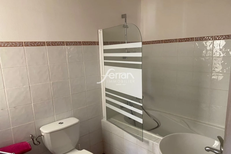 Location appartement Aups  