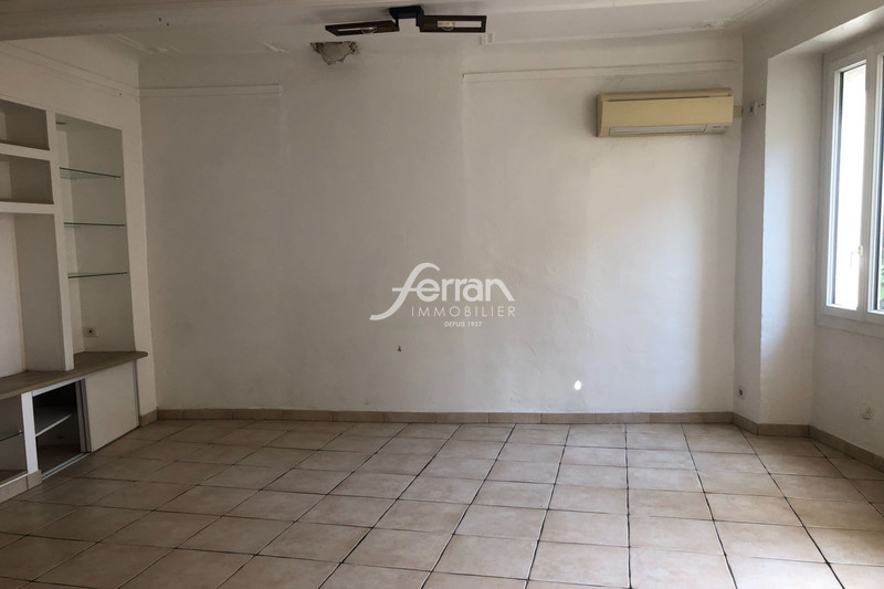 Photo n°2 - Location appartement Flayosc 83780 - 800 €
