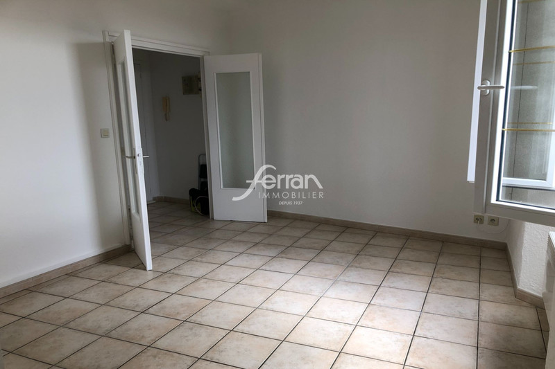 Location appartement Callas  