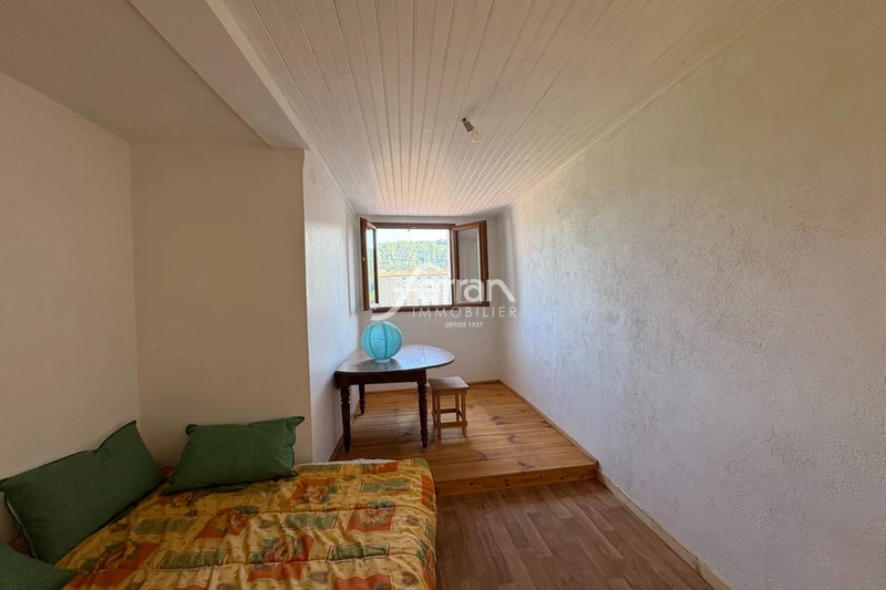 Location appartement Entrecasteaux  