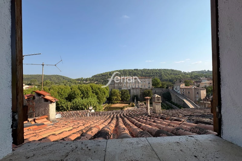 Location appartement Entrecasteaux  