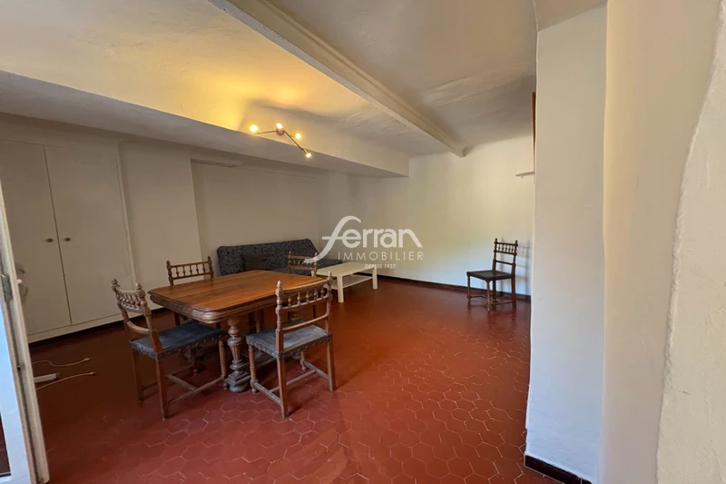 Location appartement Entrecasteaux  