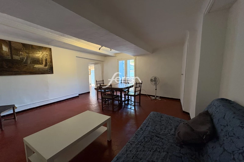 Location appartement Entrecasteaux  