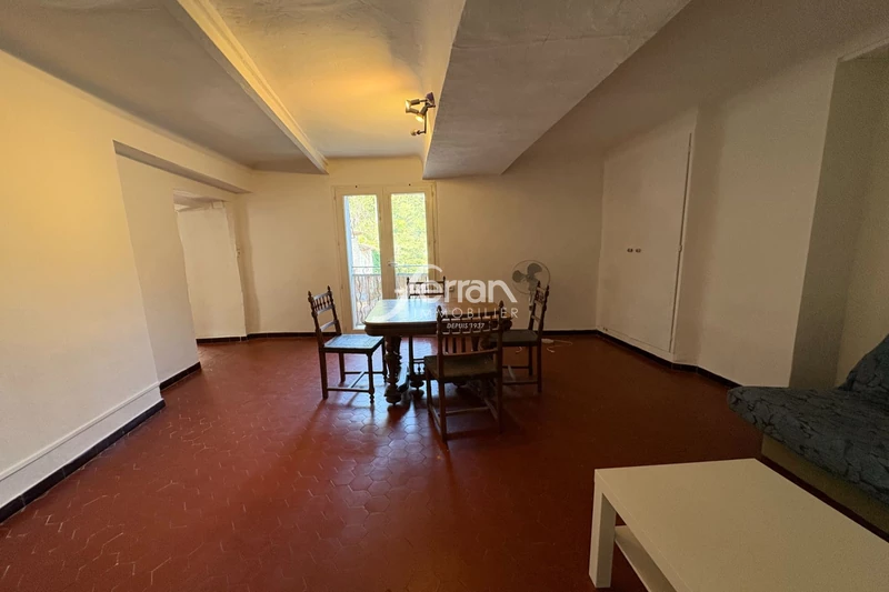Location appartement Entrecasteaux  