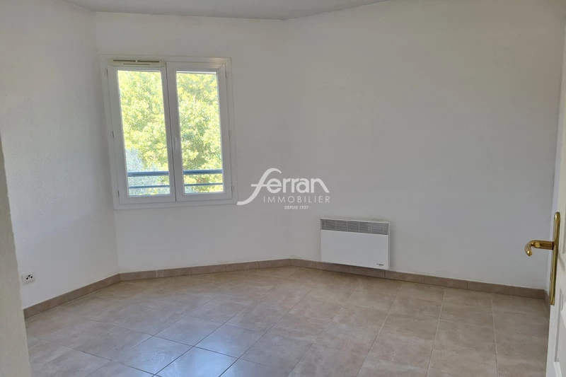 Location saisonnière appartement Taradeau  