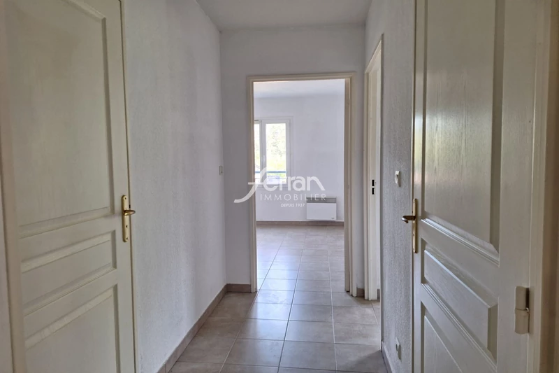 Location saisonnière appartement Taradeau  