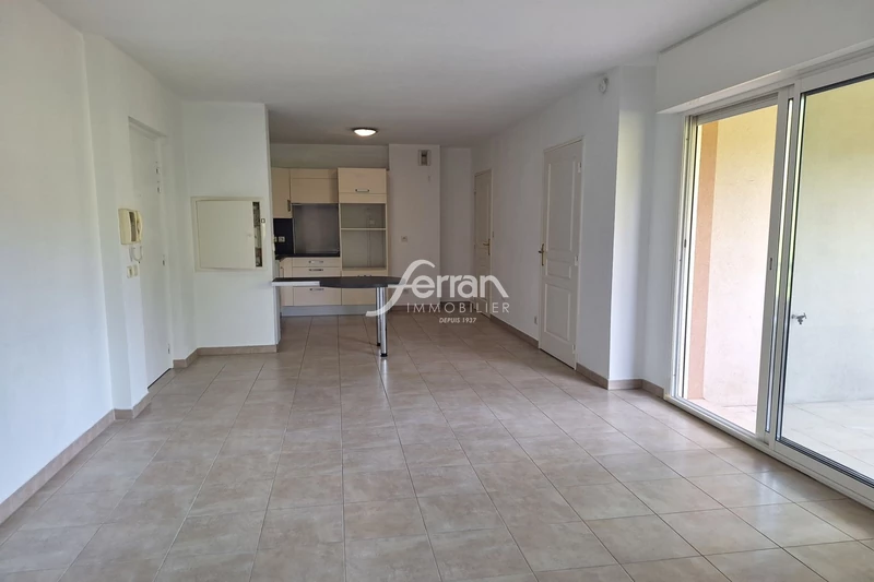 Location saisonnière appartement Taradeau  