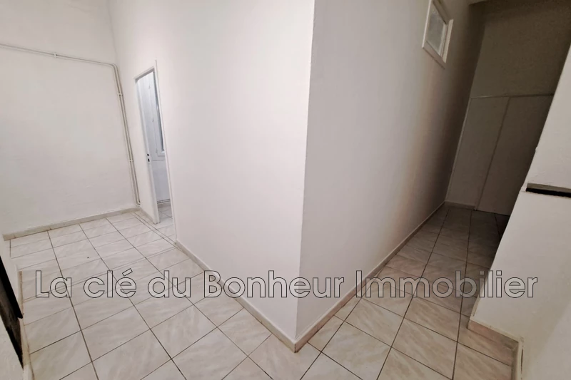 Location appartement Riez  