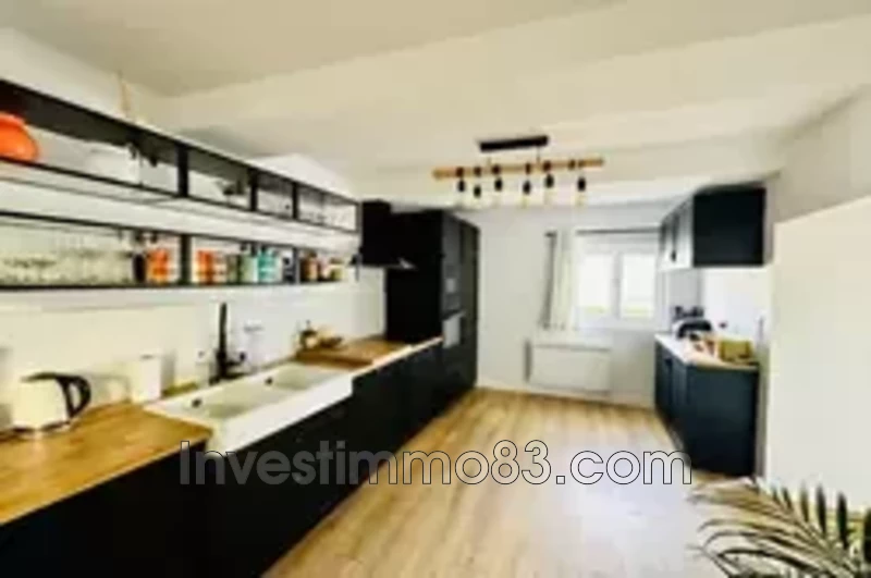 Location maison de village Trets  