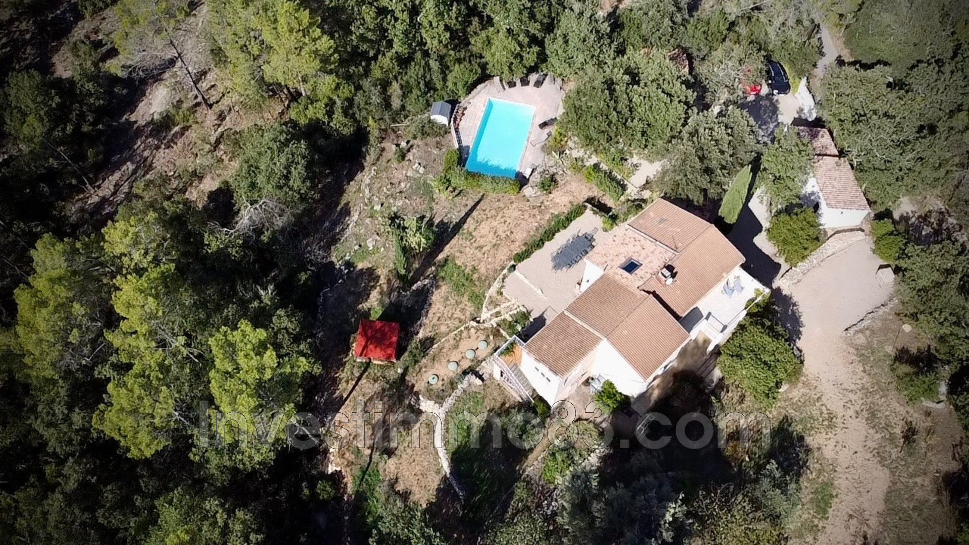 Vente maison 5 chambres Néoules Village 170 m²