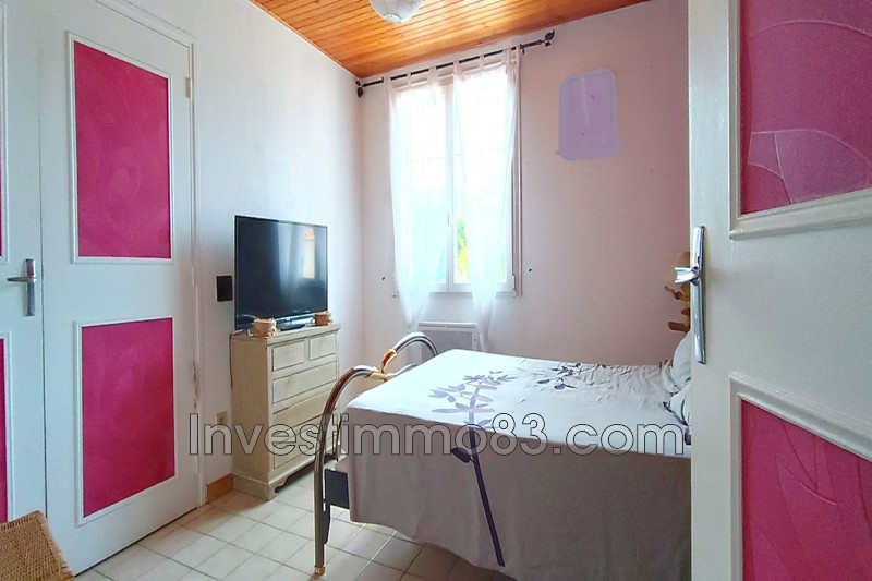 Photo n°7 - Vente maison Sainte-Anastasie-sur-Issole 83136 - 324 000 €
