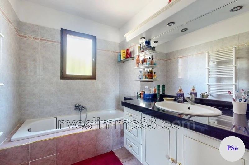 Vente maison Nans-les-Pins  